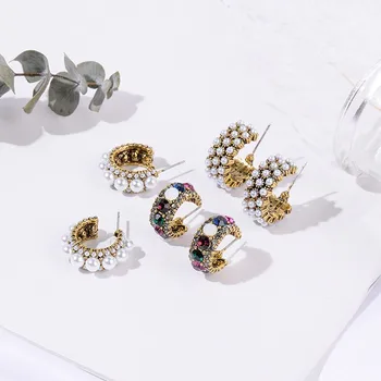 Jaunu 2020. gadam noslēdzis spīdīgas kristāla salds modes Sieviešu Piliens auskari korejas ģeometriskā temperaments smalkas pērļu auskari, Rotaslietas
