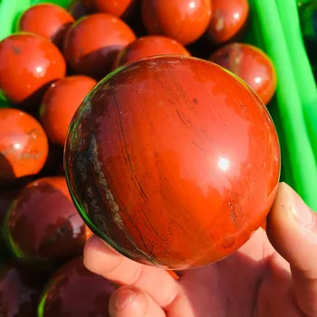 60mm Dabiskās kvarca kristāla sarkanā jašma kristāla bumbu, kā dziedināšanas dāvana