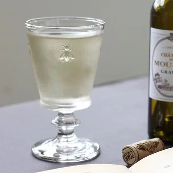 Francijas glābšanas stikla bišu shot glāzes sulas, tase saldējuma kauss balto vīnogu šampanieša highfoot stikla